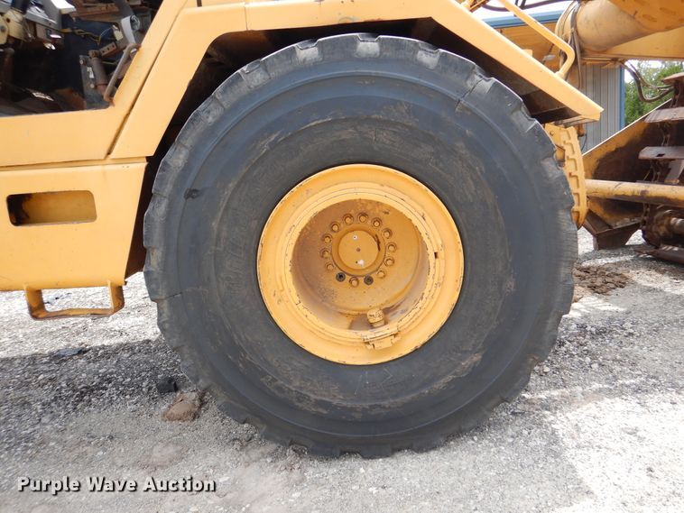 image for item DM6319 1989 John Deere 862B  elevating scraper