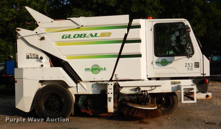 image for item DM6343 2013 Global Environment M3  street sweeper truck