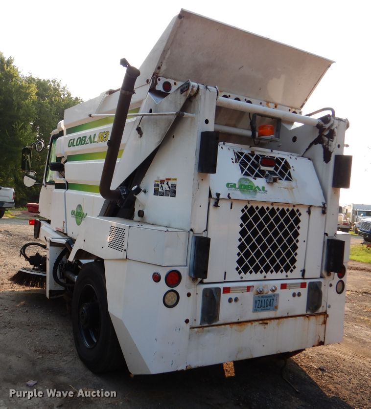 image for item DM6343 2013 Global Environment M3  street sweeper truck