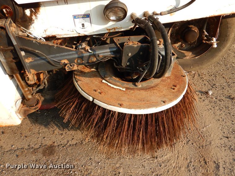 image for item DM6343 2013 Global Environment M3  street sweeper truck