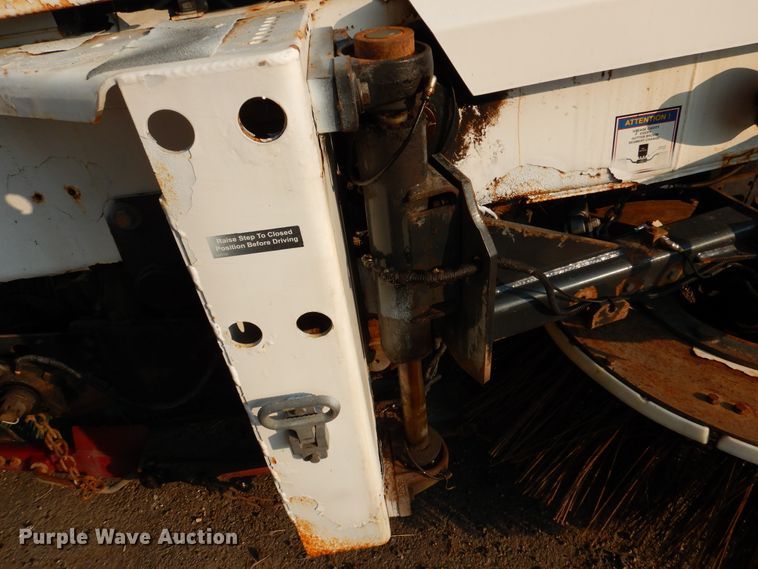 image for item DM6343 2013 Global Environment M3  street sweeper truck