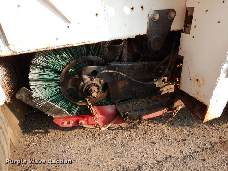 image for item DM6343 2013 Global Environment M3  street sweeper truck