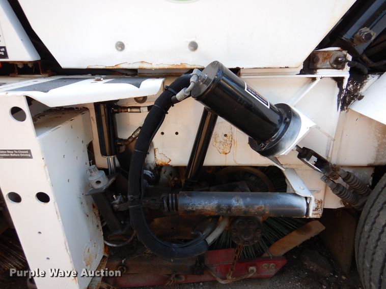 image for item DM6343 2013 Global Environment M3  street sweeper truck