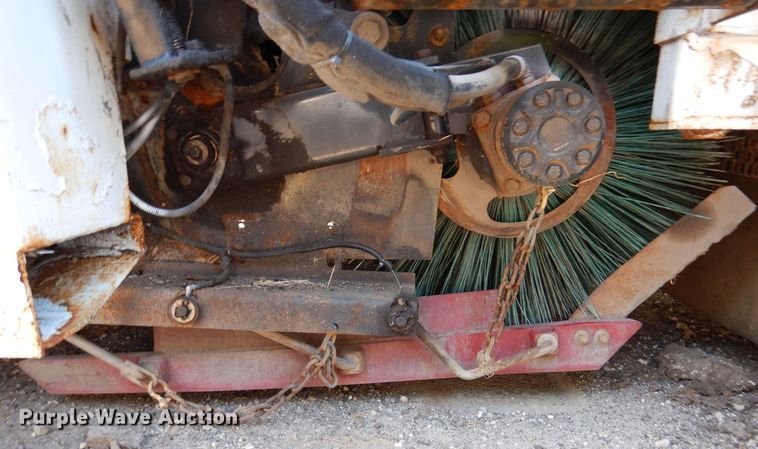 image for item DM6343 2013 Global Environment M3  street sweeper truck