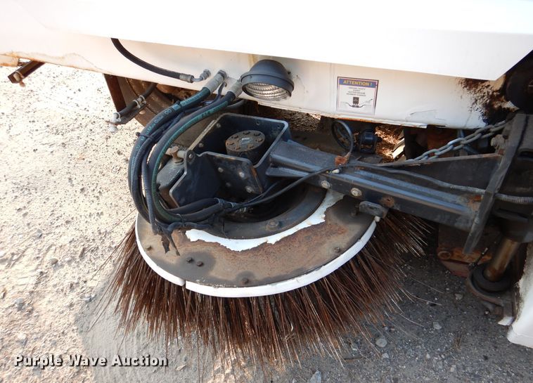 image for item DM6343 2013 Global Environment M3  street sweeper truck