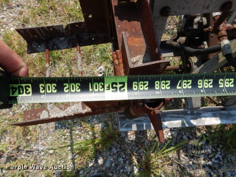 image for item DM6346 Razorback  screed