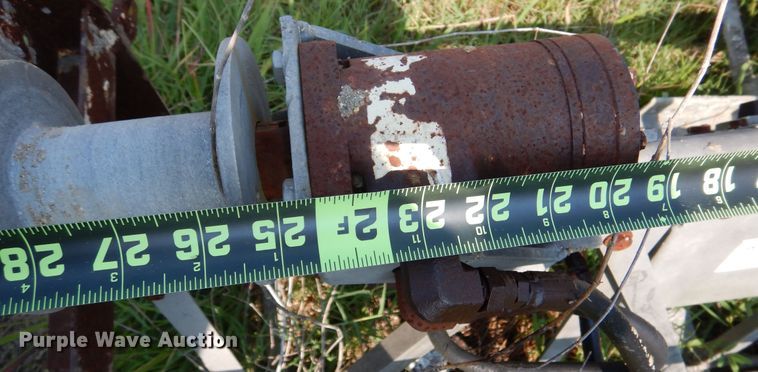 image for item DM6346 Razorback  screed