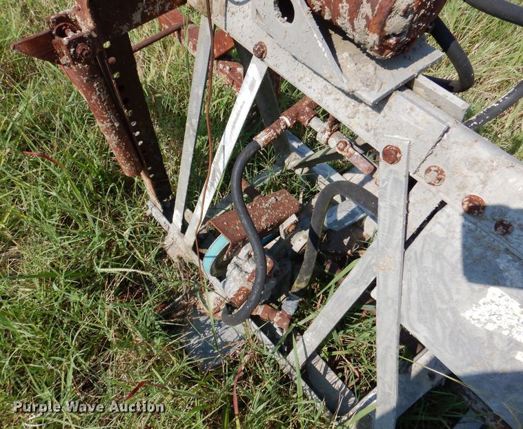 image for item DM6346 Razorback  screed