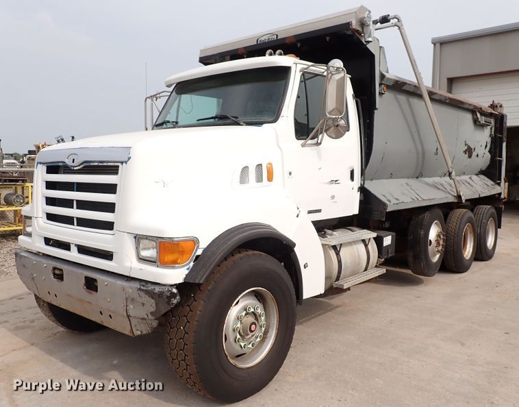 image for item DN1769 2000 Sterling LT9500  dump truck