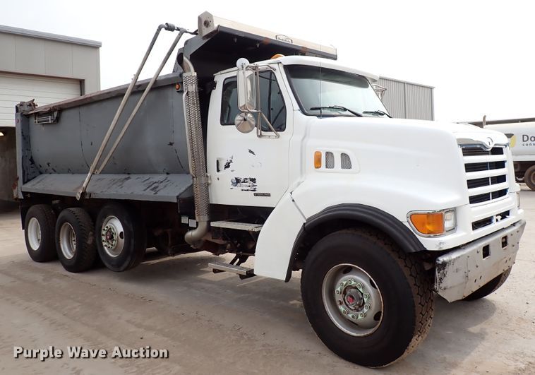 image for item DN1769 2000 Sterling LT9500  dump truck