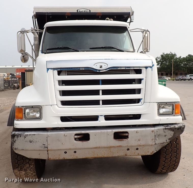 image for item DN1769 2000 Sterling LT9500  dump truck