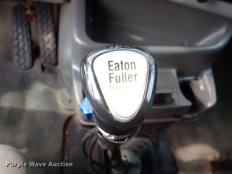 image for item DN1769 2000 Sterling LT9500  dump truck