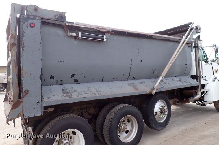 image for item DN1769 2000 Sterling LT9500  dump truck