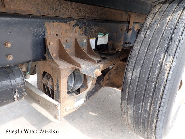 image for item DN1769 2000 Sterling LT9500  dump truck