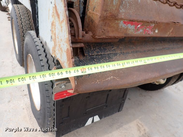 image for item DN1769 2000 Sterling LT9500  dump truck