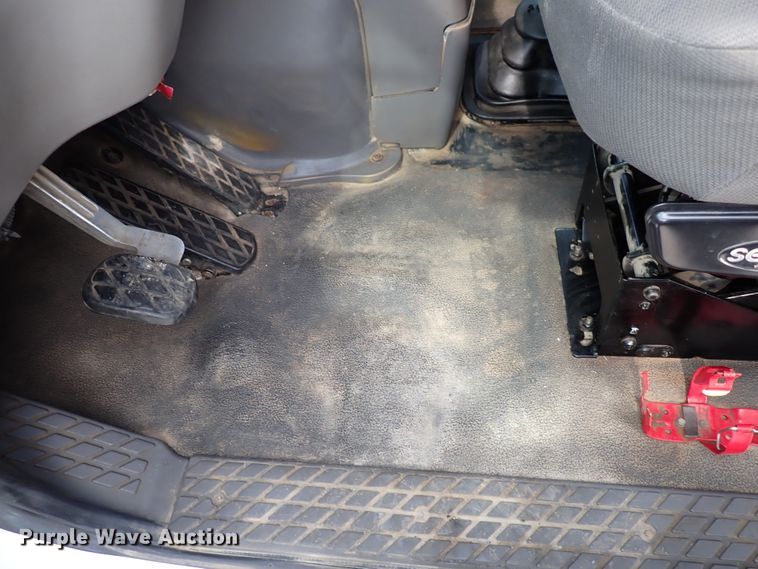 image for item DN1769 2000 Sterling LT9500  dump truck