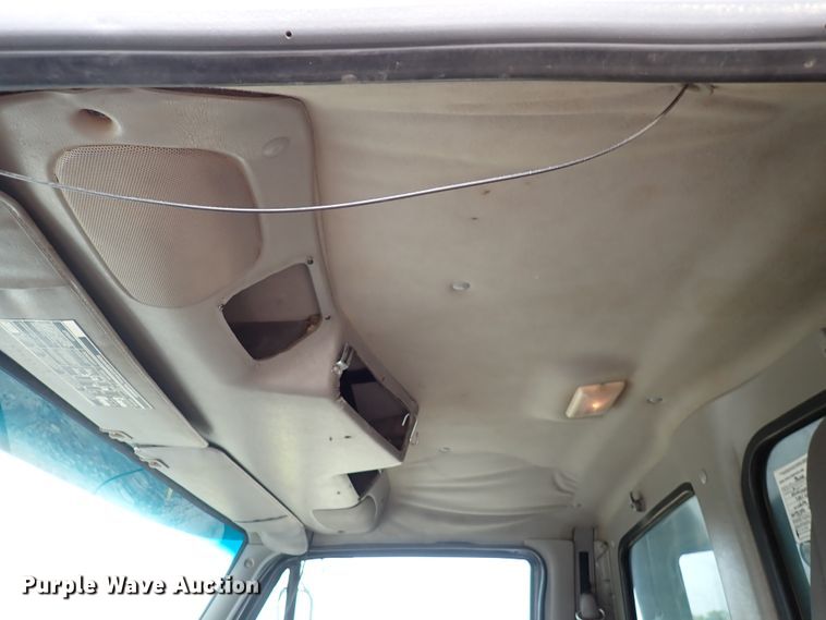 image for item DN1769 2000 Sterling LT9500  dump truck