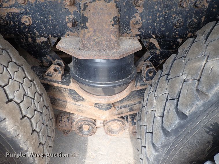 image for item DN1769 2000 Sterling LT9500  dump truck