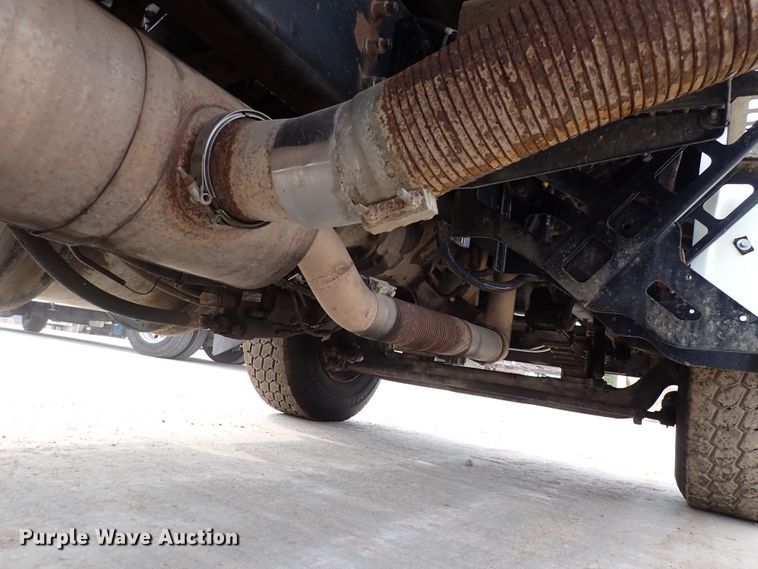 image for item DN1769 2000 Sterling LT9500  dump truck