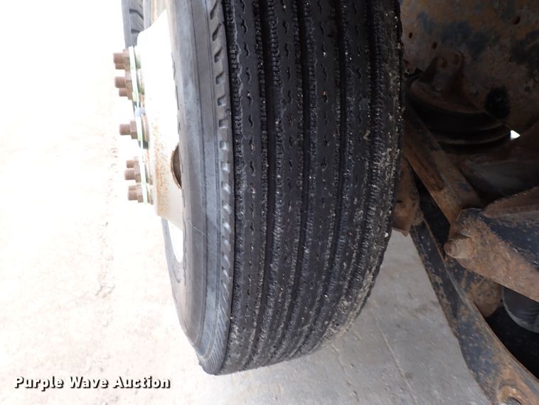 image for item DN1769 2000 Sterling LT9500  dump truck