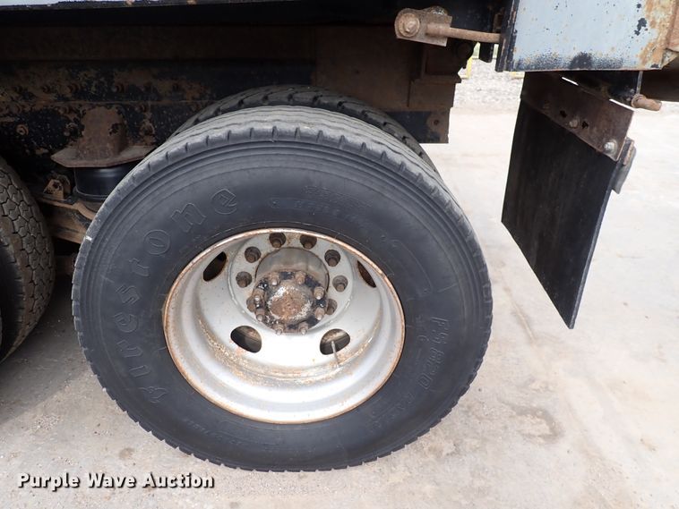 image for item DN1769 2000 Sterling LT9500  dump truck