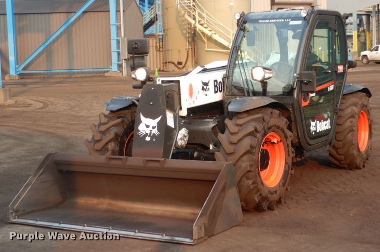 image for item HI9915 2018 Bobcat V519  telehandler