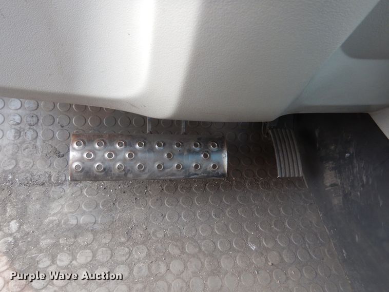 image for item HI9915 2018 Bobcat V519  telehandler