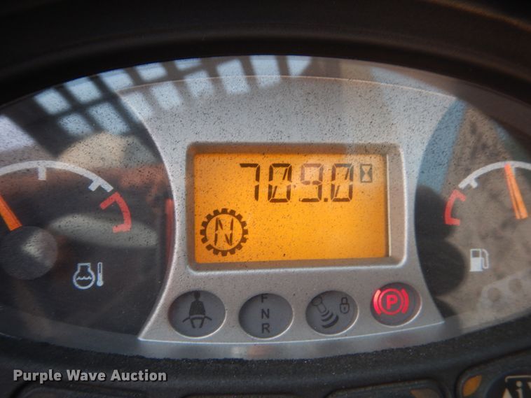 image for item HI9915 2018 Bobcat V519  telehandler