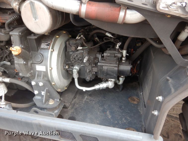 image for item HI9915 2018 Bobcat V519  telehandler