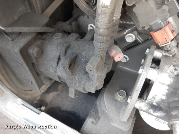 image for item HI9915 2018 Bobcat V519  telehandler