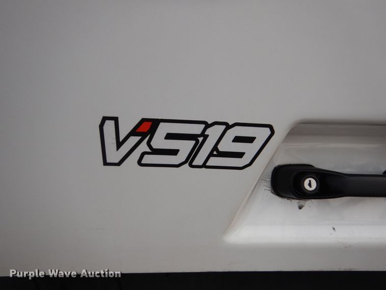 image for item HI9915 2018 Bobcat V519  telehandler