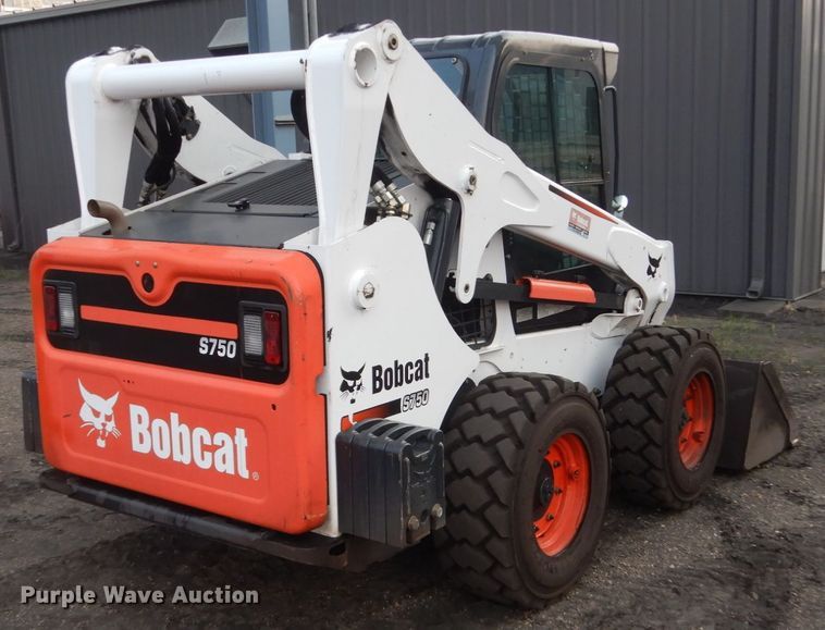 image for item HI9916 2013 Bobcat S750  skid steer loader