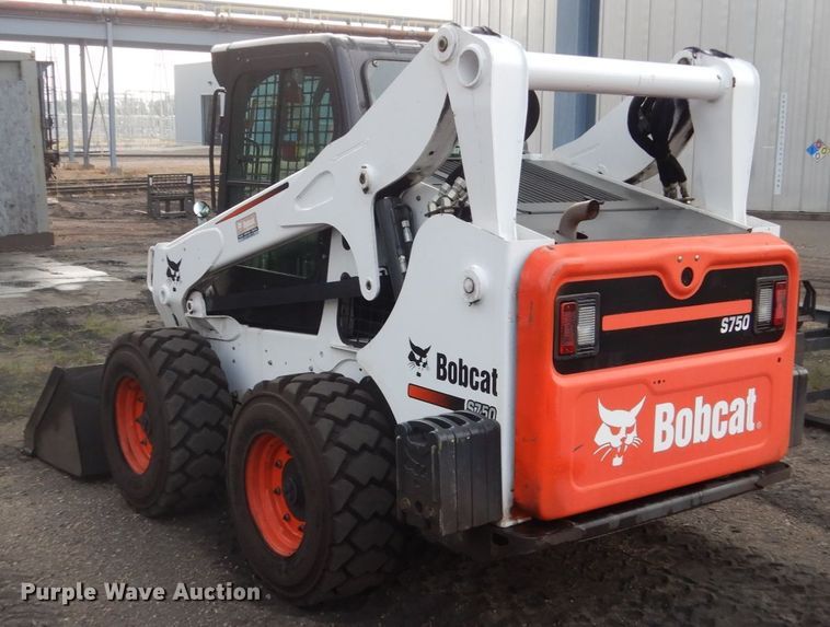 image for item HI9916 2013 Bobcat S750  skid steer loader