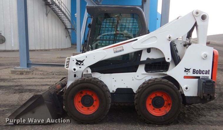 image for item HI9916 2013 Bobcat S750  skid steer loader
