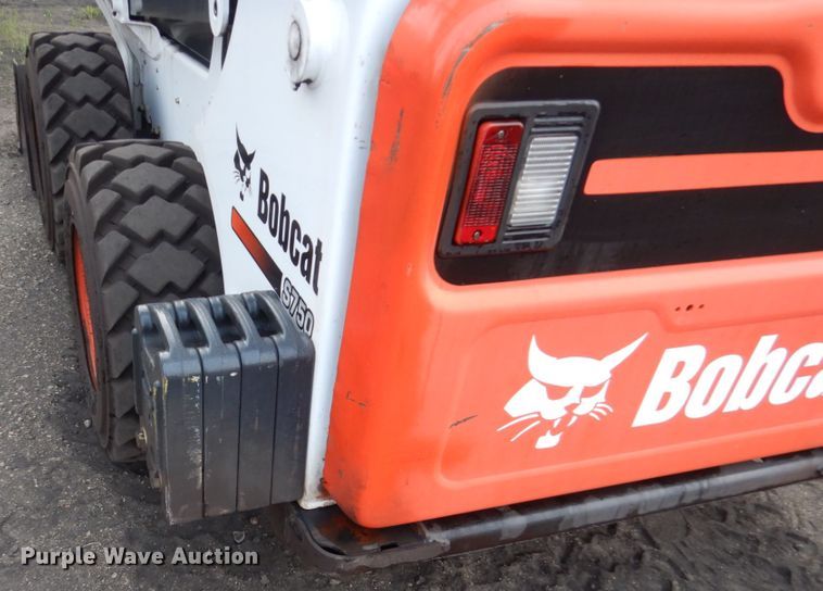 image for item HI9916 2013 Bobcat S750  skid steer loader