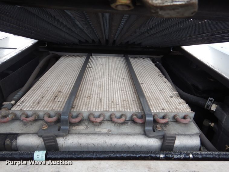 image for item HI9916 2013 Bobcat S750  skid steer loader