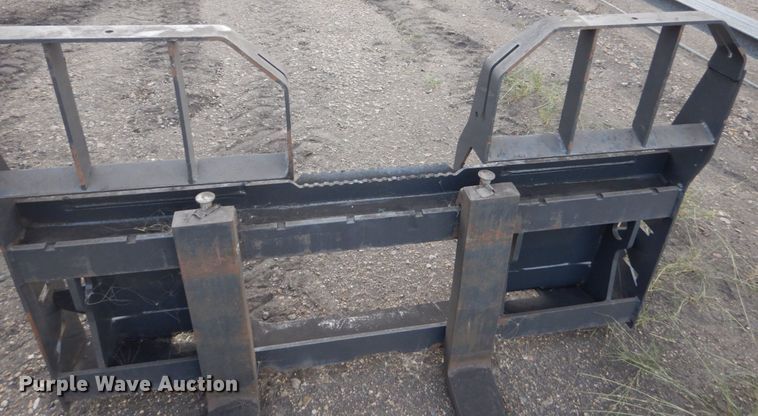 image for item HI9916 2013 Bobcat S750  skid steer loader