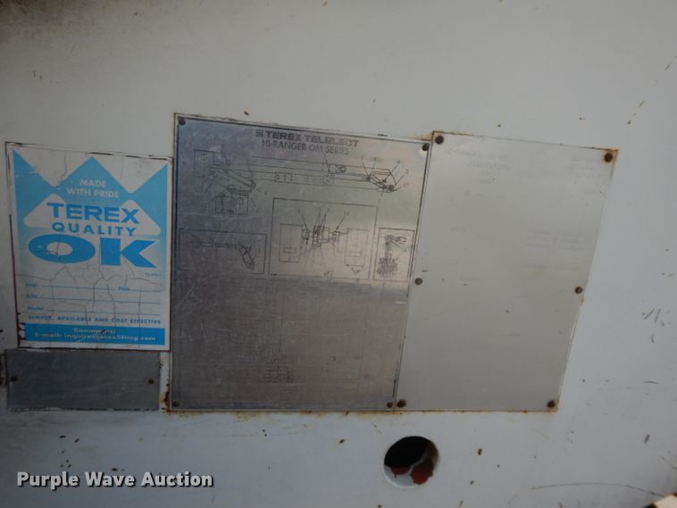 image for item HP9649 2002 International 4900  bucket truck