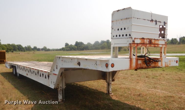 image for item HT9387 2001 Trail King TK60H1-442  lowboy equipment trailer