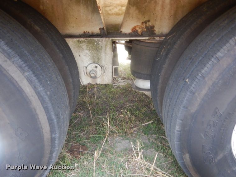 image for item HT9387 2001 Trail King TK60H1-442  lowboy equipment trailer