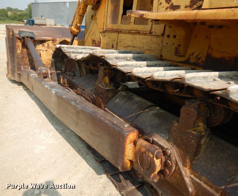 image for item IL9927 1976 Caterpillar D8K  dozer