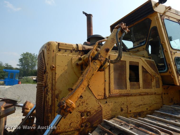 image for item IL9927 1976 Caterpillar D8K  dozer