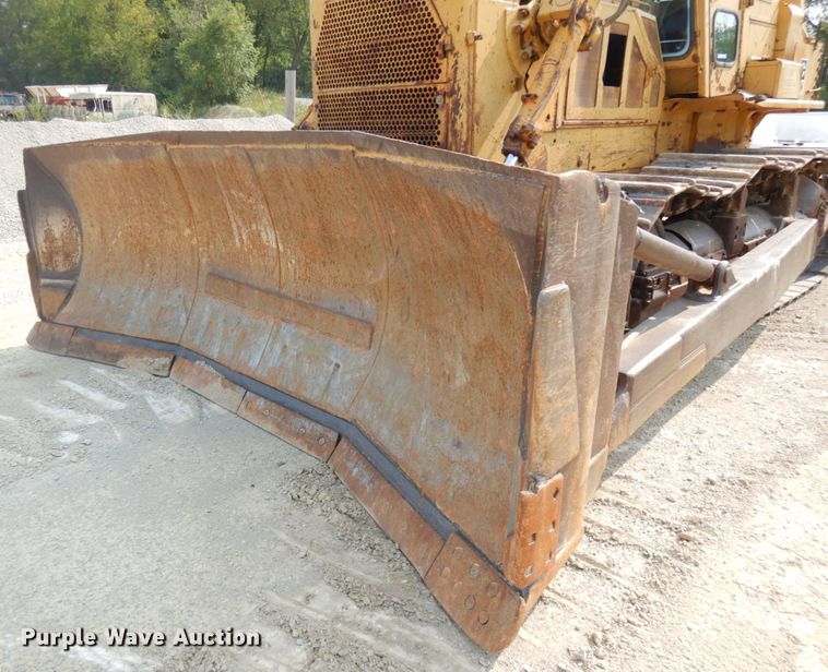 image for item IL9927 1976 Caterpillar D8K  dozer