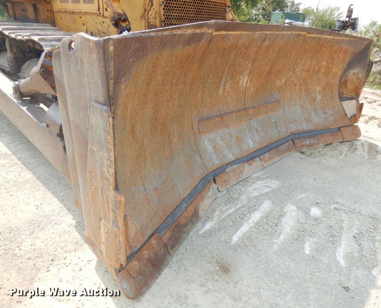 image for item IL9927 1976 Caterpillar D8K  dozer