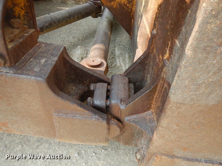 image for item IL9927 1976 Caterpillar D8K  dozer