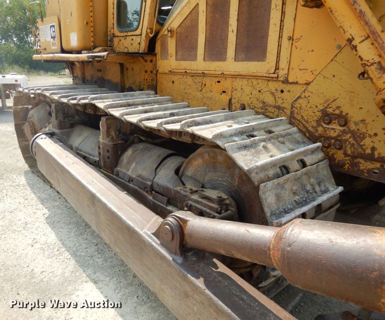 image for item IL9927 1976 Caterpillar D8K  dozer