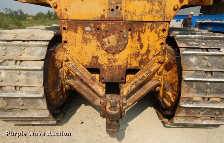 image for item IL9927 1976 Caterpillar D8K  dozer