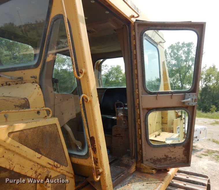 image for item IL9927 1976 Caterpillar D8K  dozer