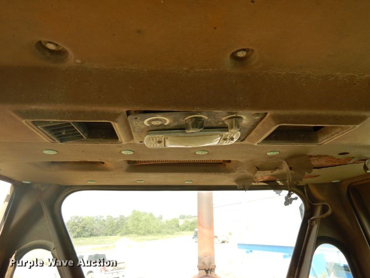 image for item IL9927 1976 Caterpillar D8K  dozer