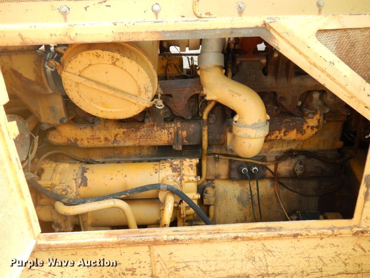 image for item IL9927 1976 Caterpillar D8K  dozer